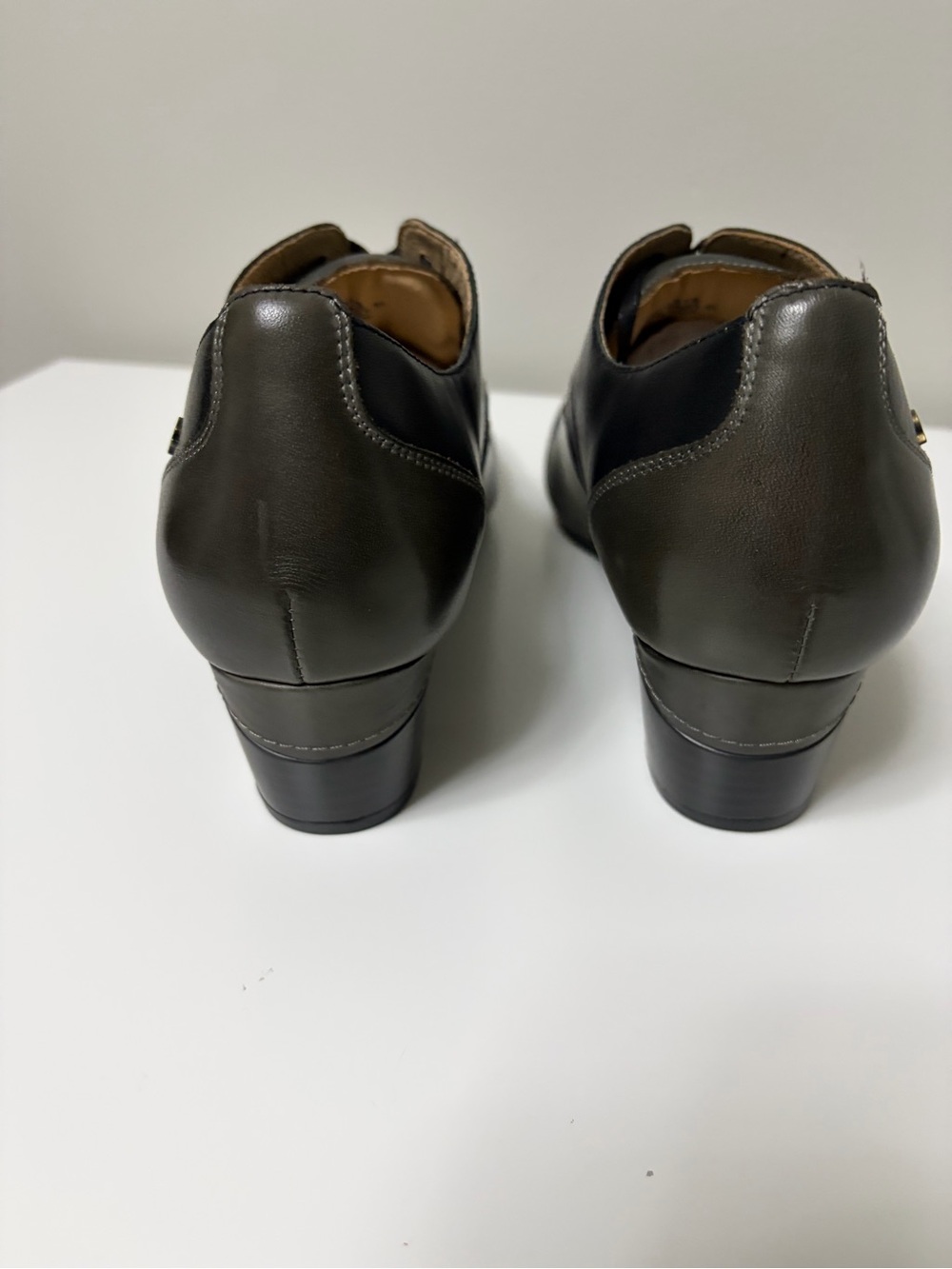 Goodomien Women’s Black & Grey Leather Oxford Chunky Heel Pumps Size 40 / US 9 - Picture 9 of 15